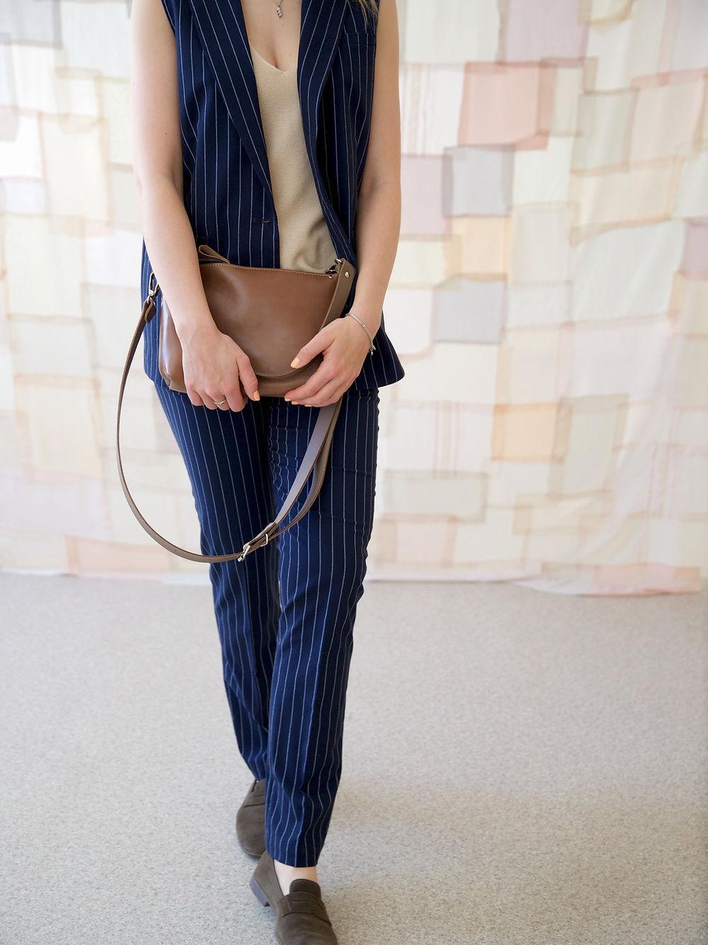 TOMMY Leather Bag with Two Handles - Cappuccino - ROODS PROJECT