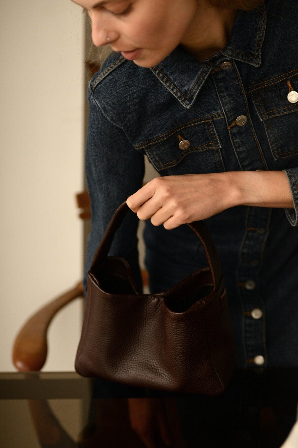 Crossbody Bag MERU - Dark Brown - ROODS PROJECT