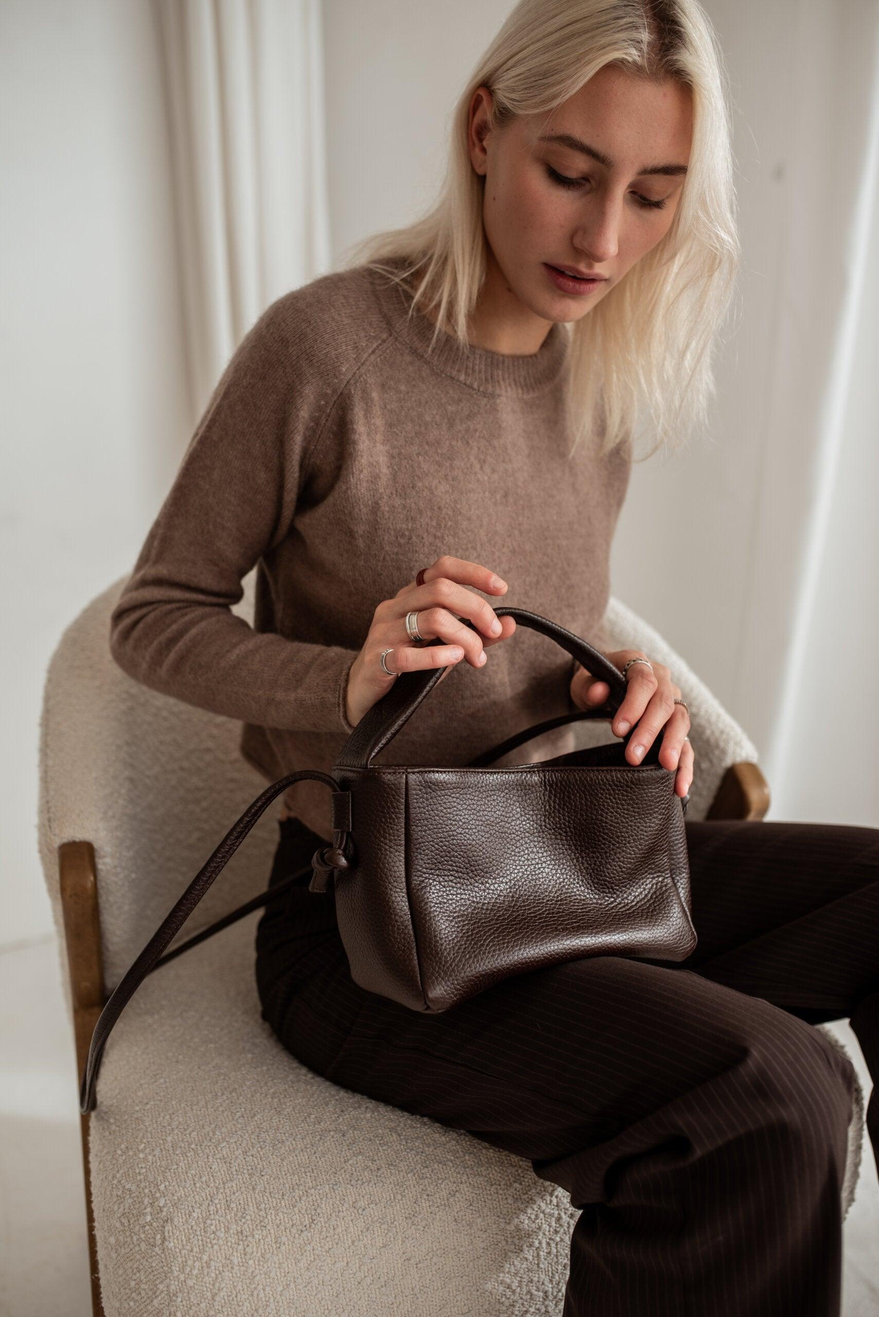 Crossbody Bag MERU - Dark Brown - ROODS PROJECT