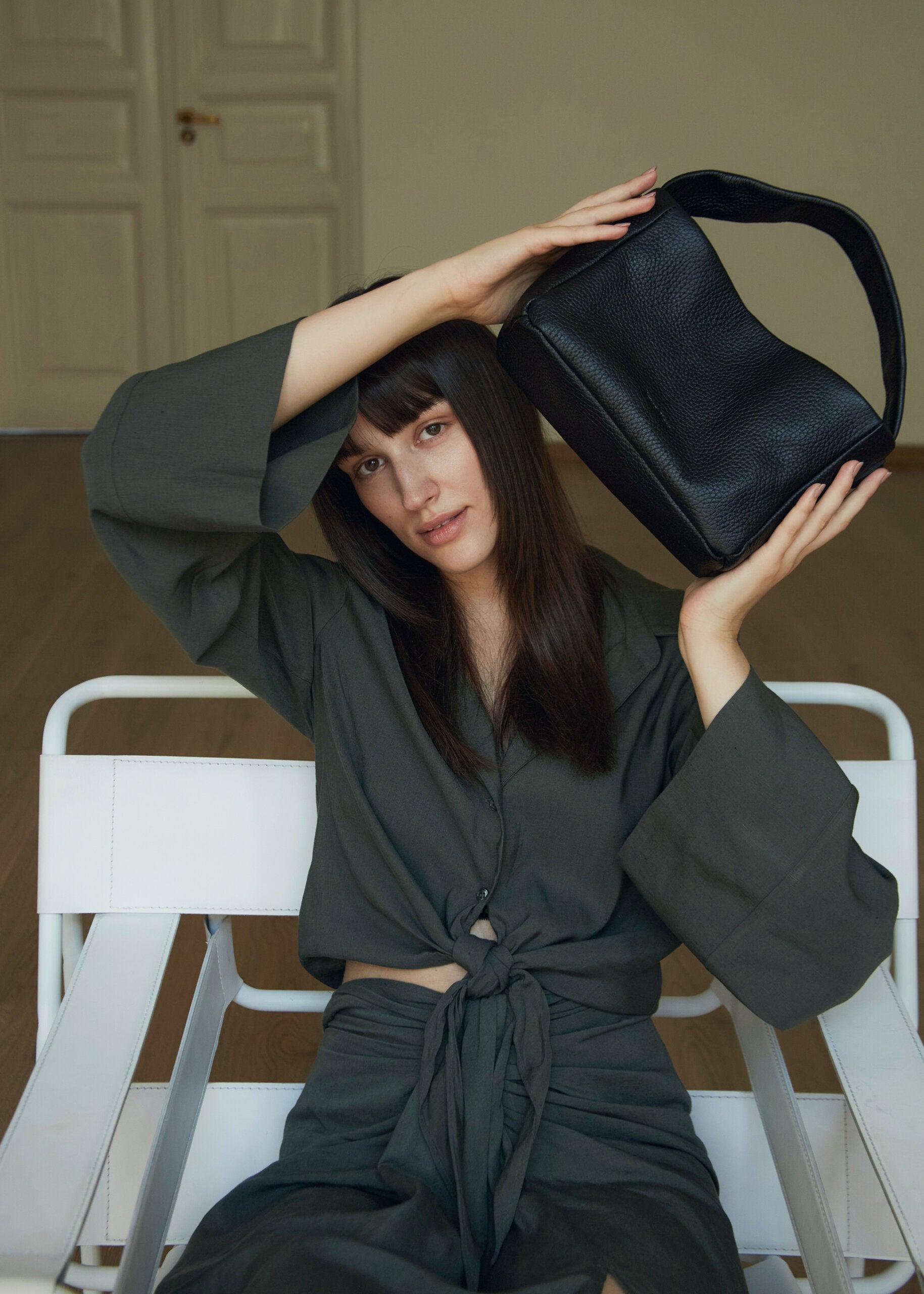 Crossbody Bag MERU - Black - ROODS PROJECT