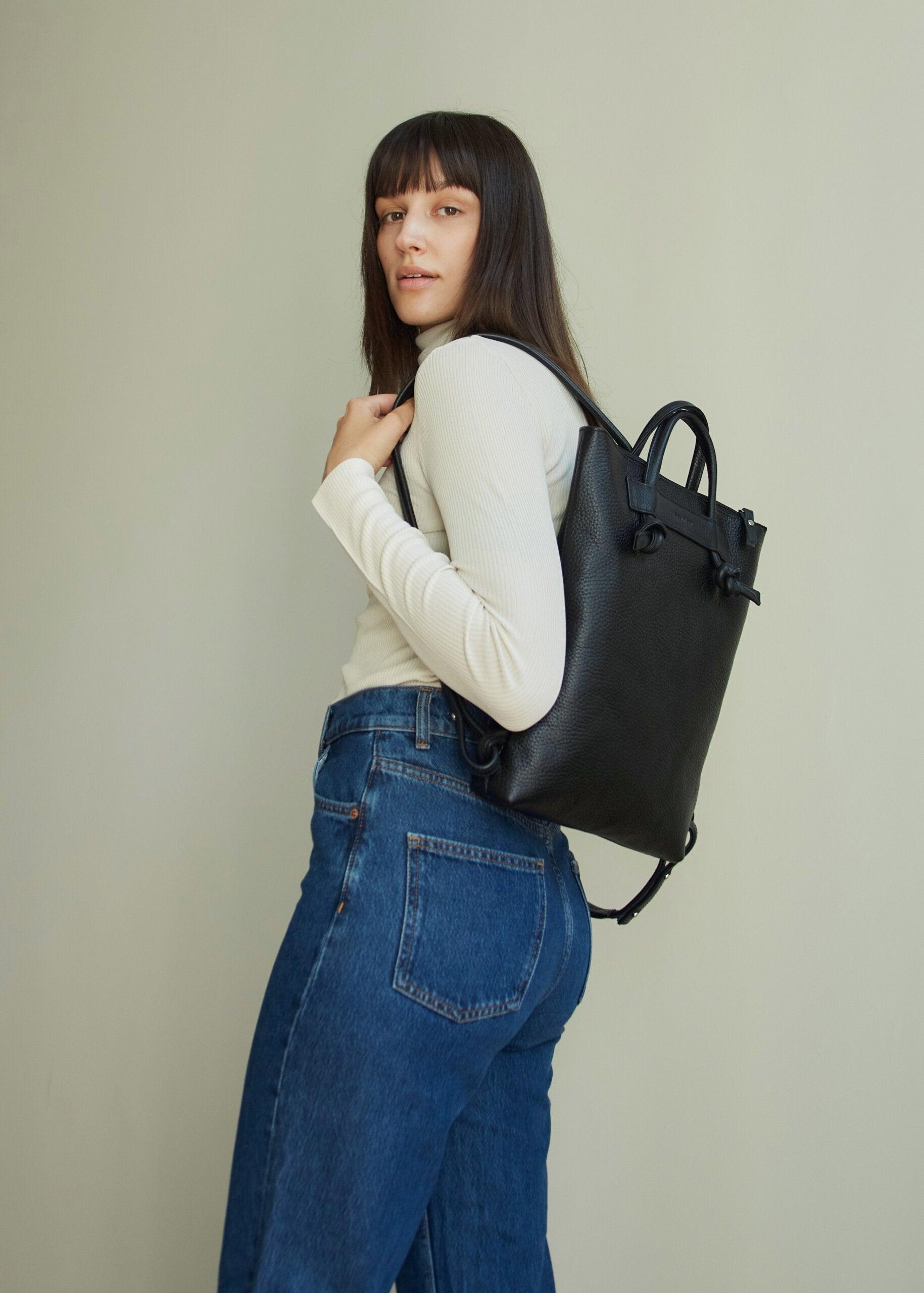 Minimal Leather Backpack ALICE ARM - ROODS PROJECT