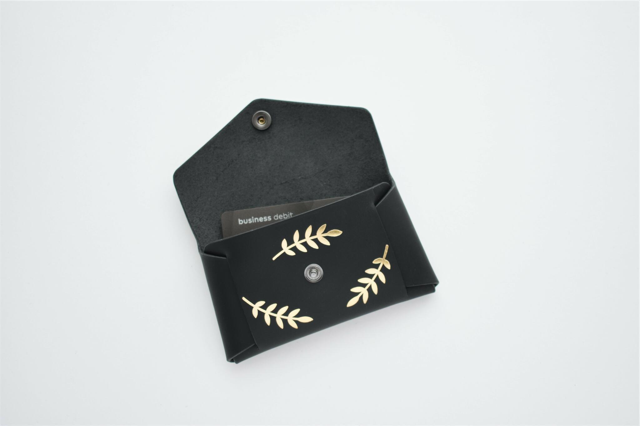 Cardholder Flora - Black - ROODS PROJECT