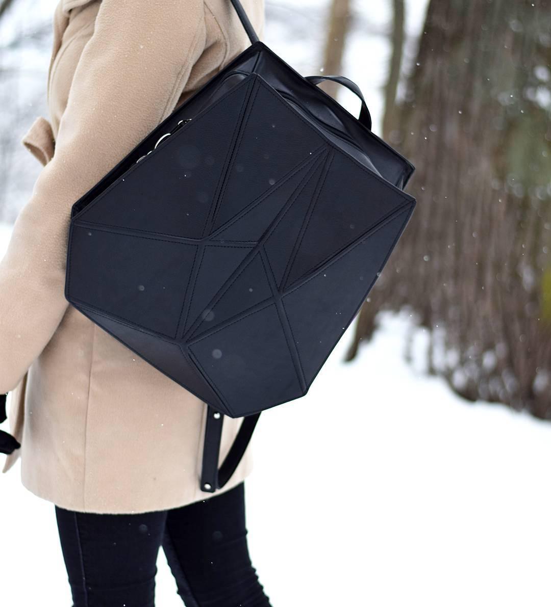 FACET backpack - Black - ROODS PROJECT