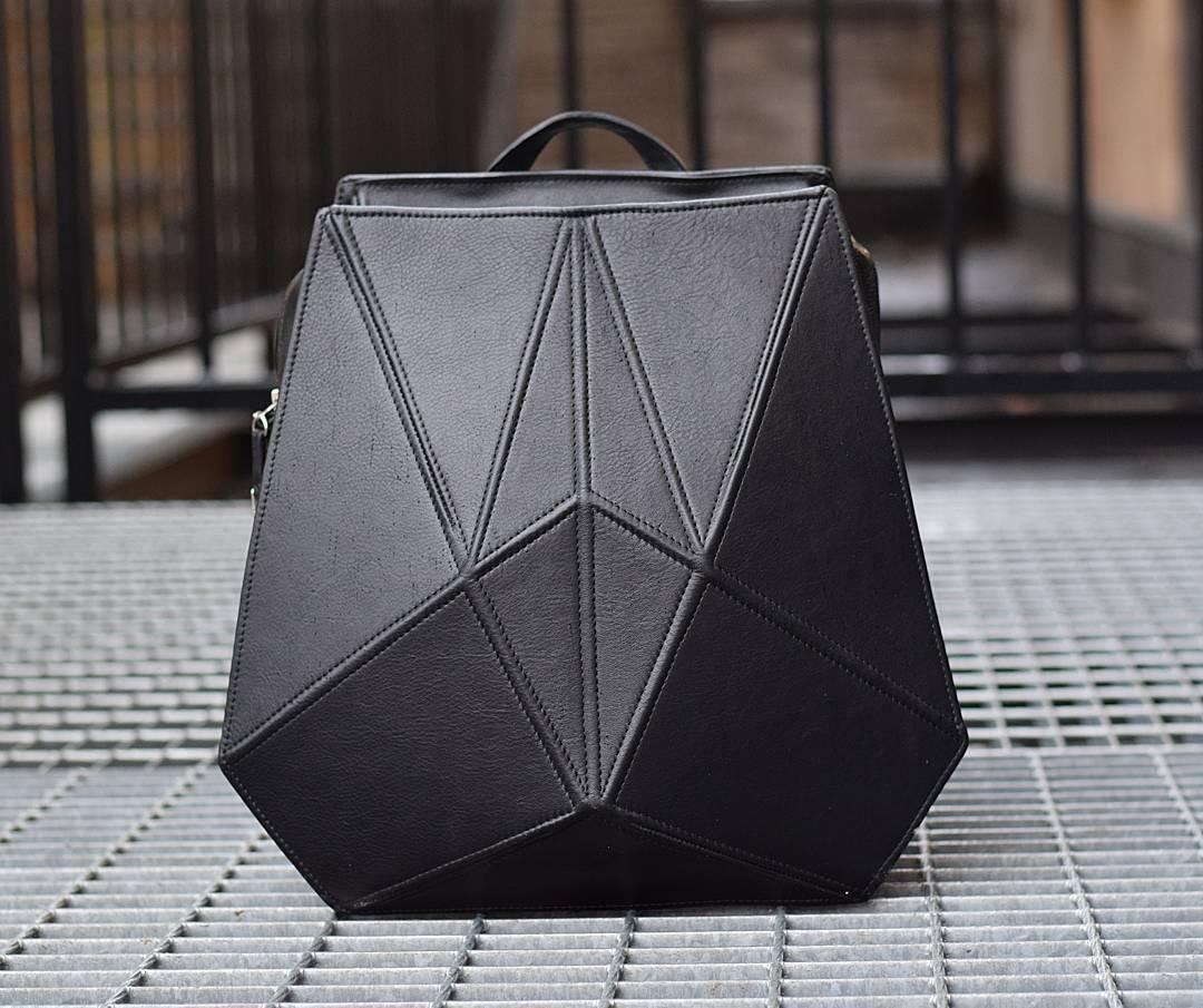 FACET backpack - Black - ROODS PROJECT