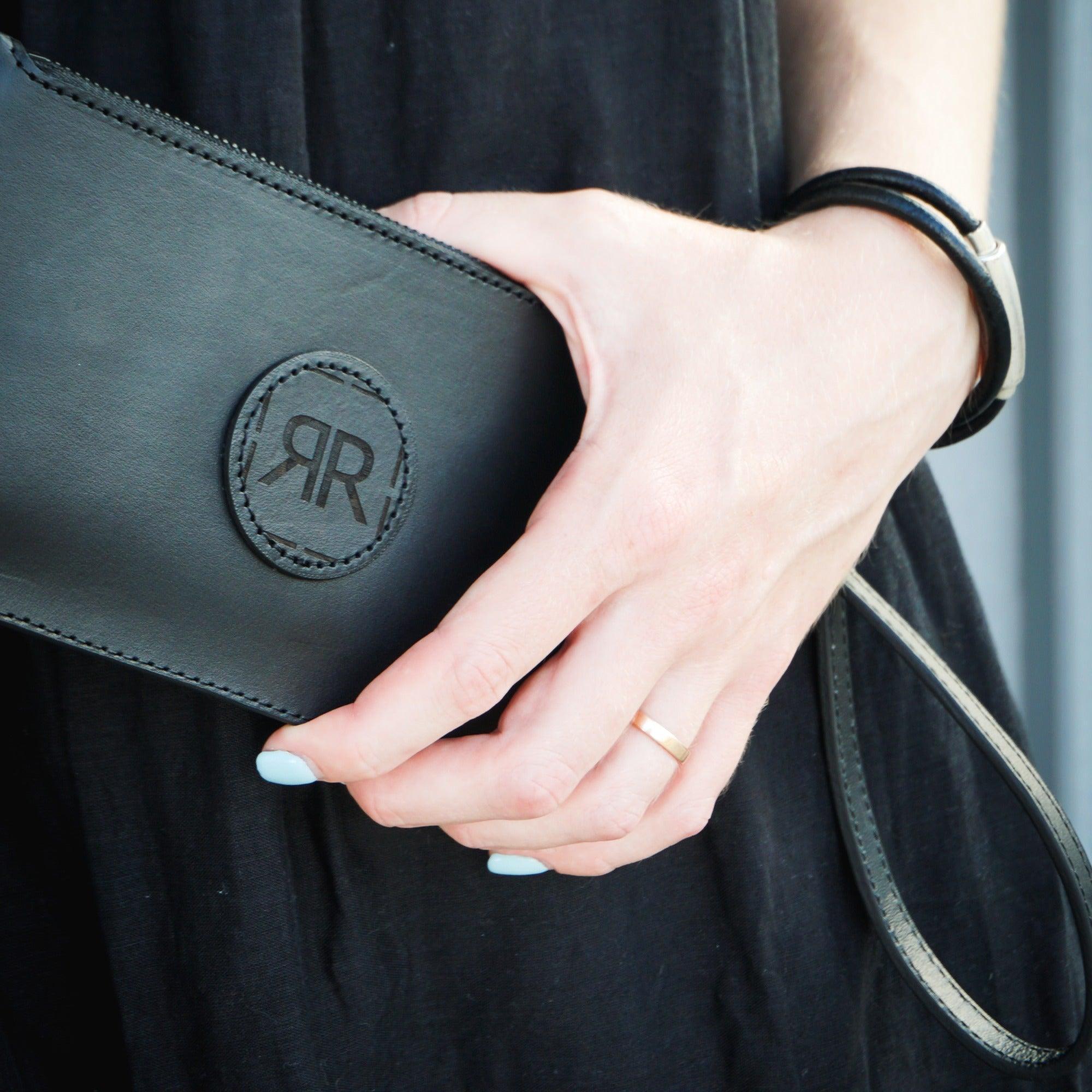 Leather Wristlet Wallet - ROODS PROJECT