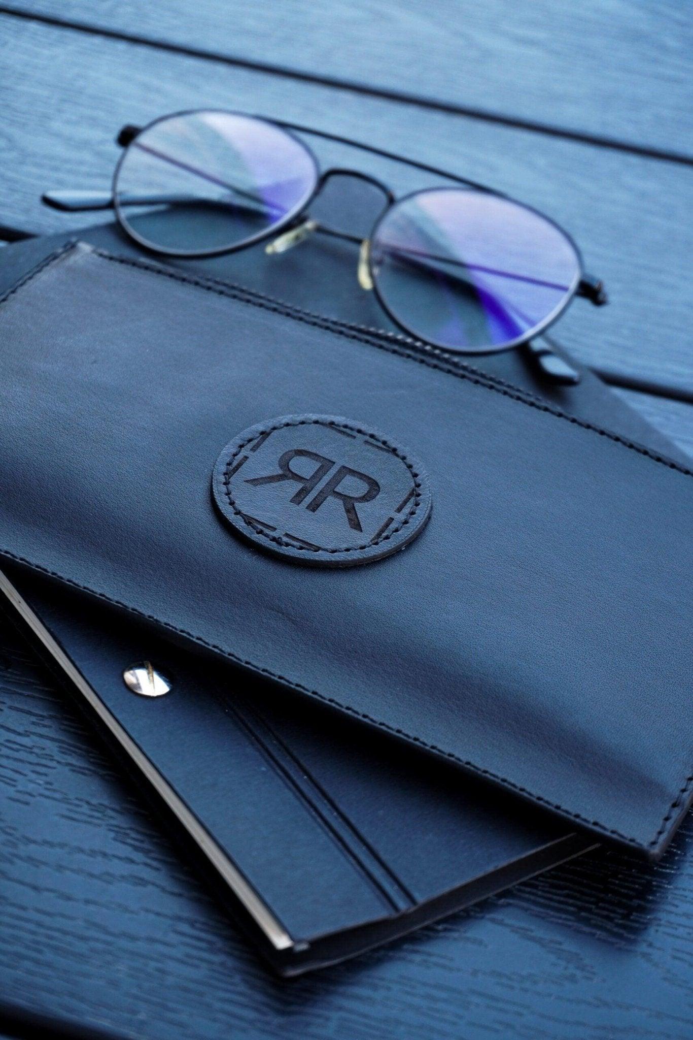 Leather Wristlet Wallet - ROODS PROJECT