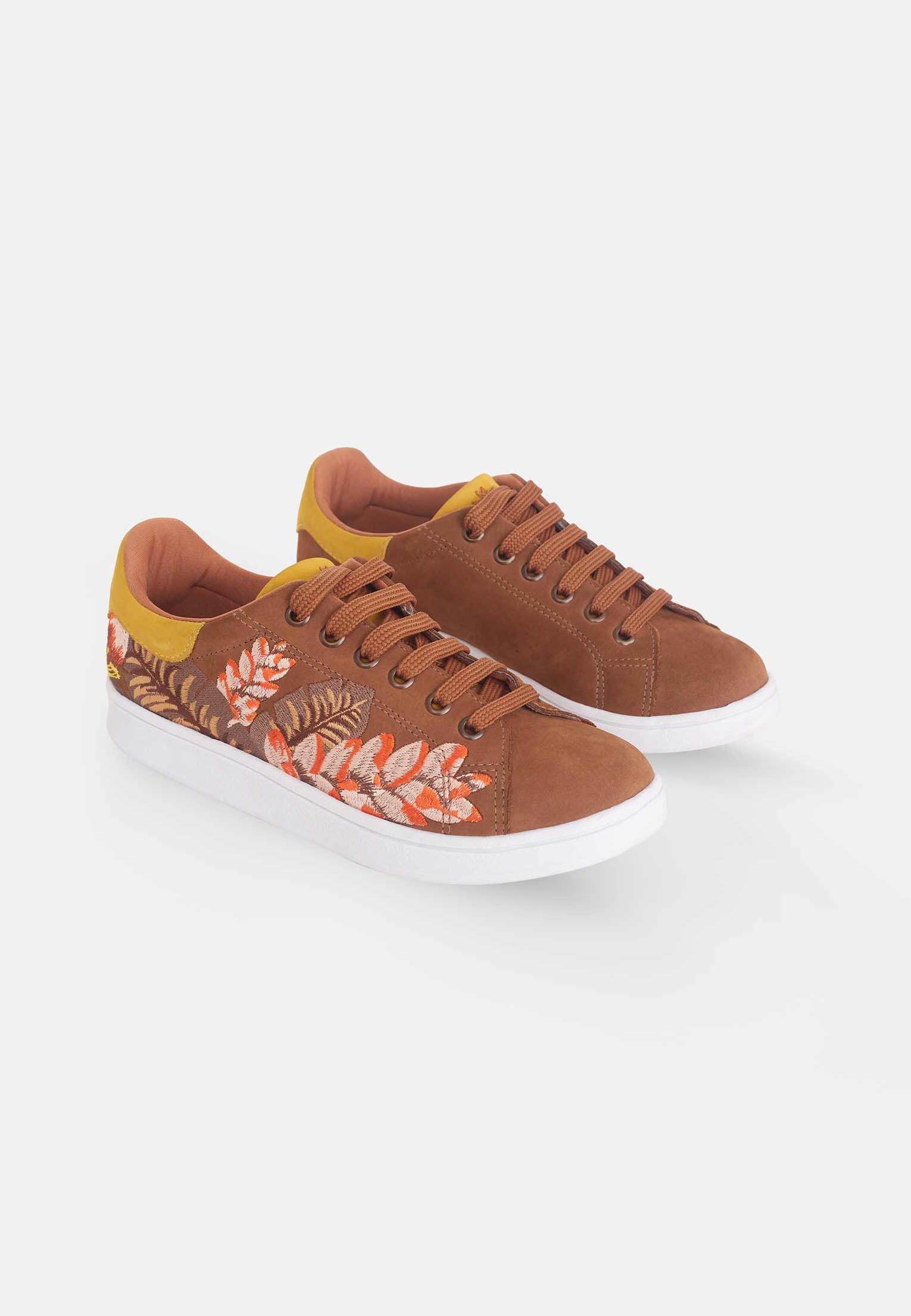 Mangará Women's Sneakers Embroidery Suede - ROODS PROJECT