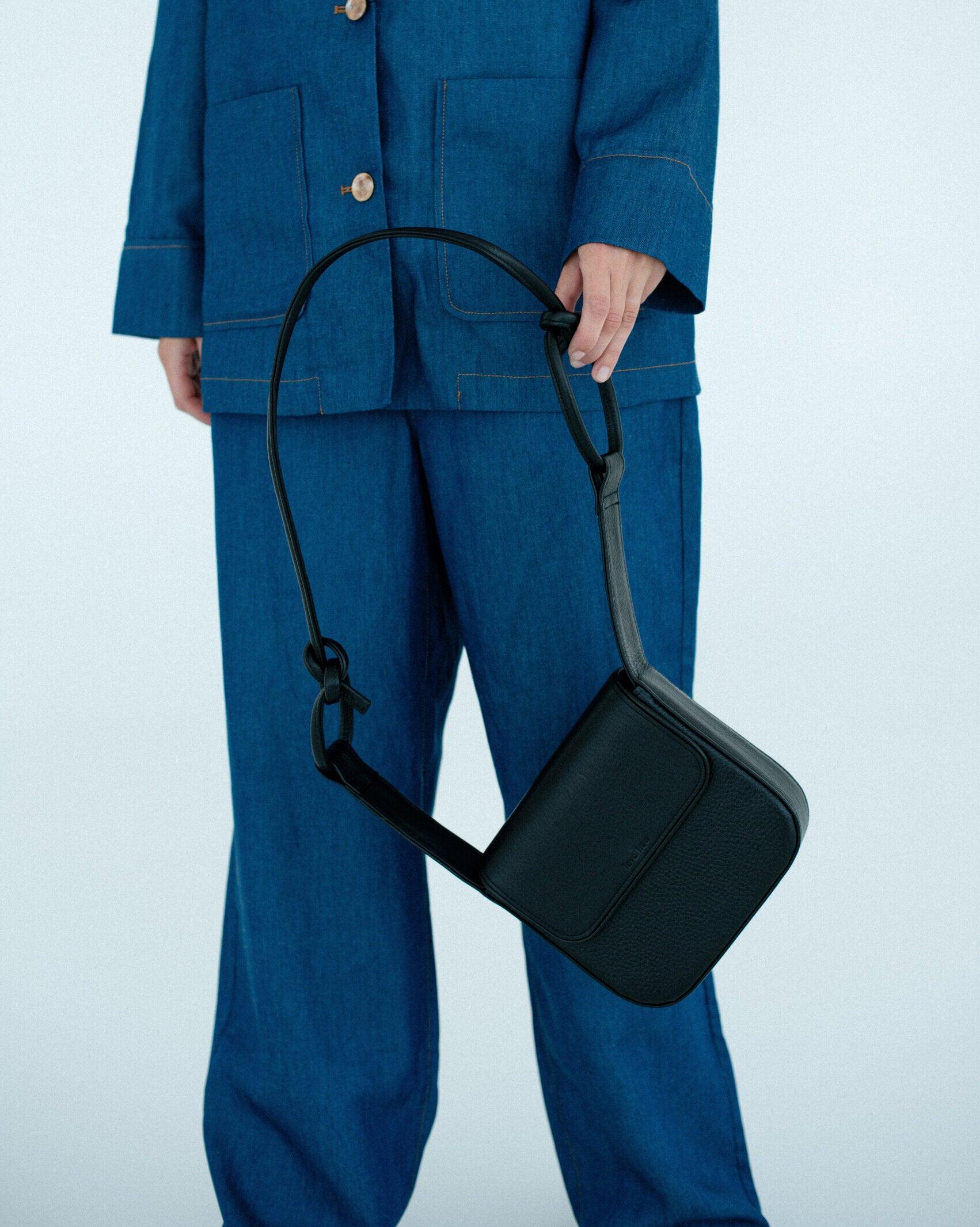 Crossbody Bag MUSA - Black - ROODS PROJECT
