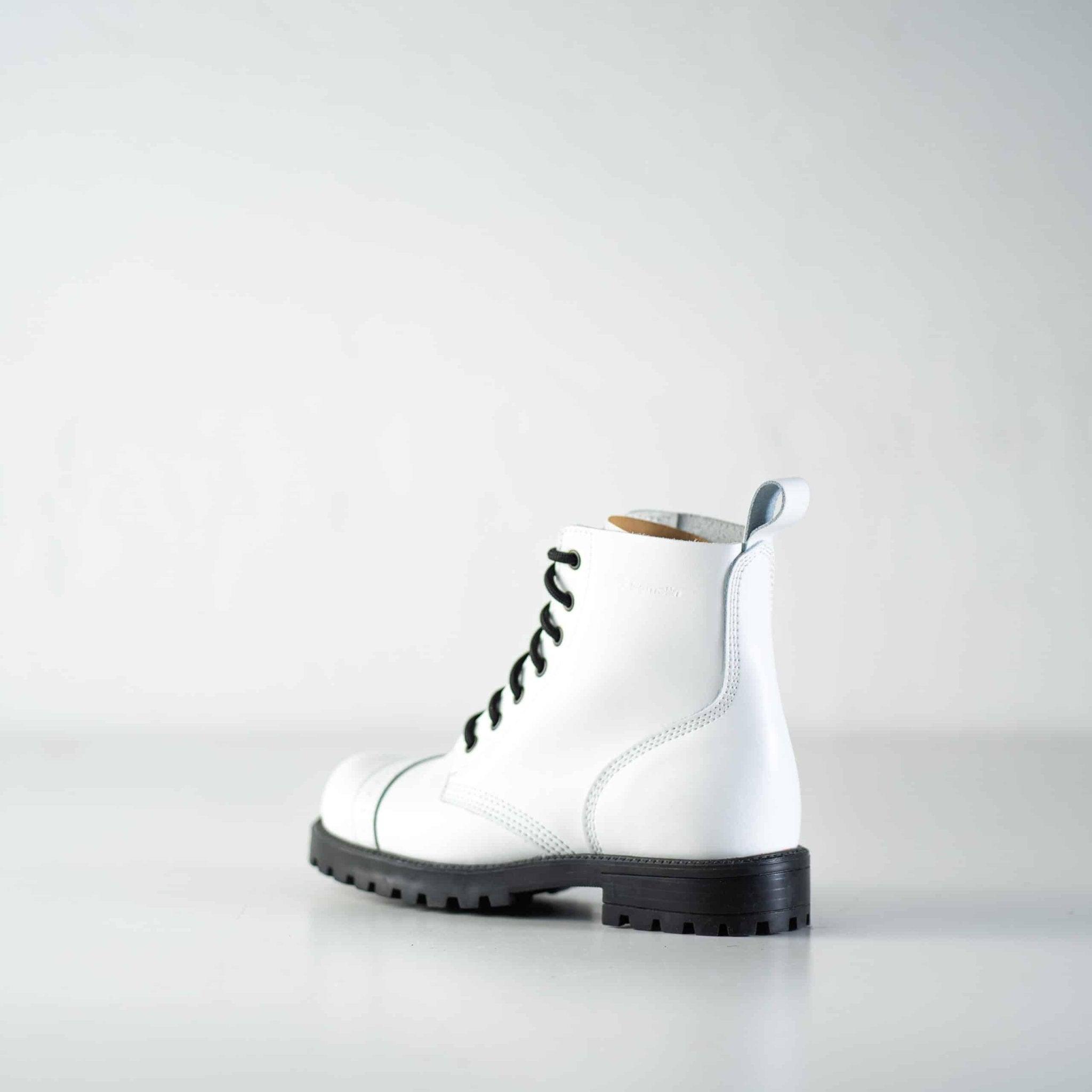 517 aka Aviator Boots - White - ROODS PROJECT