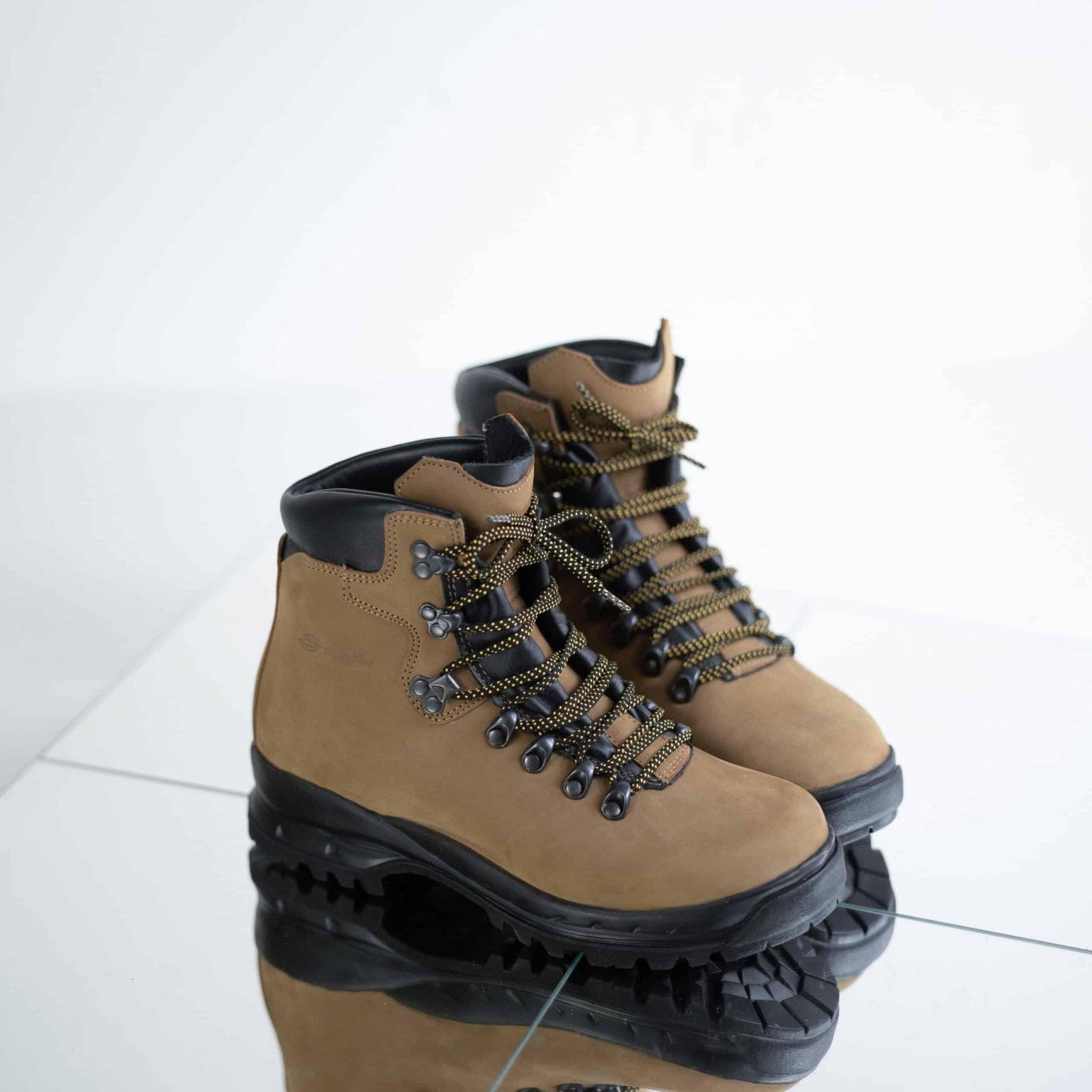 5531 Tundra Hiking Boots - ROODS PROJECT