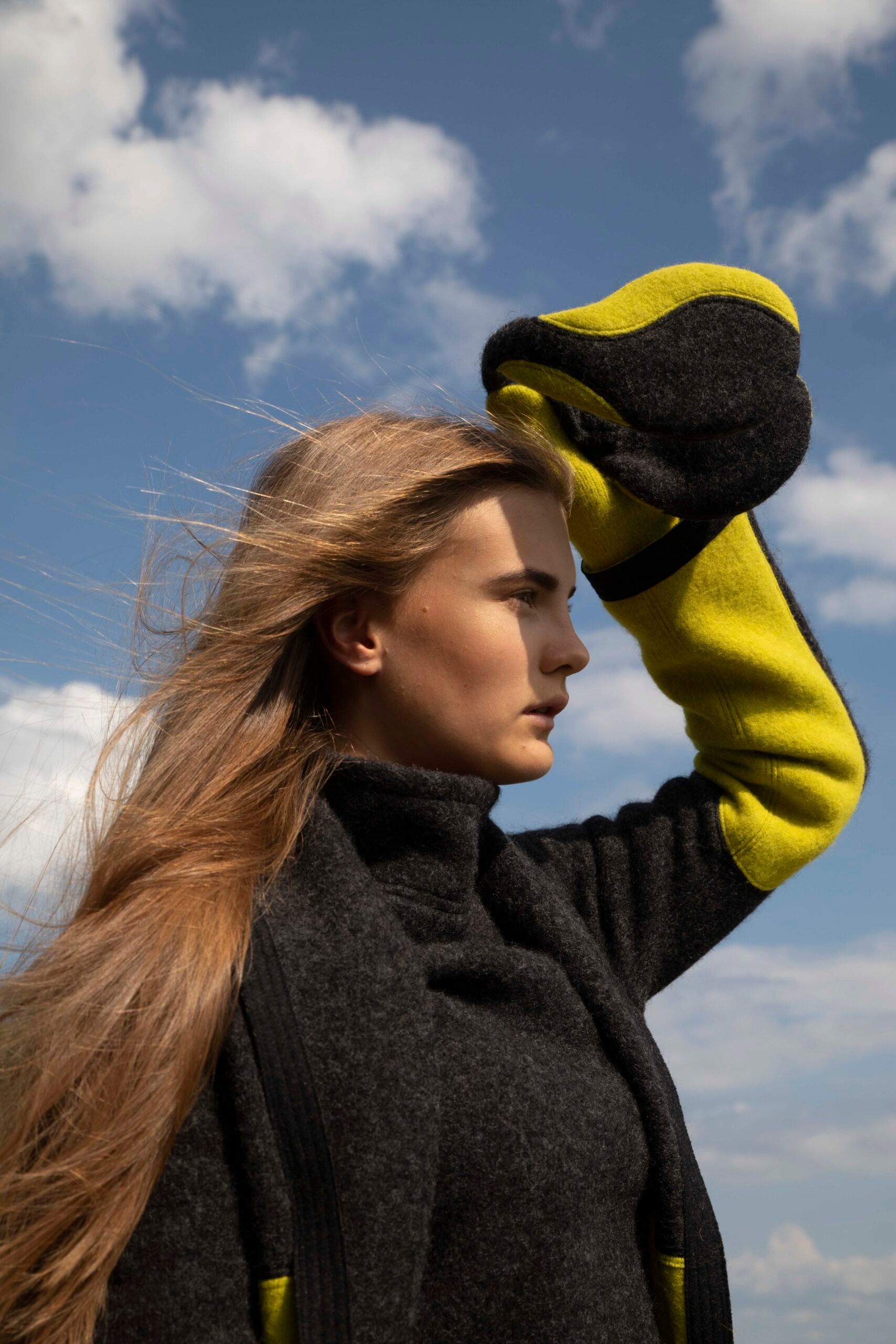 Felted Wool Earmuffs - Dark Grey, Apple Green - ROODS PROJECT