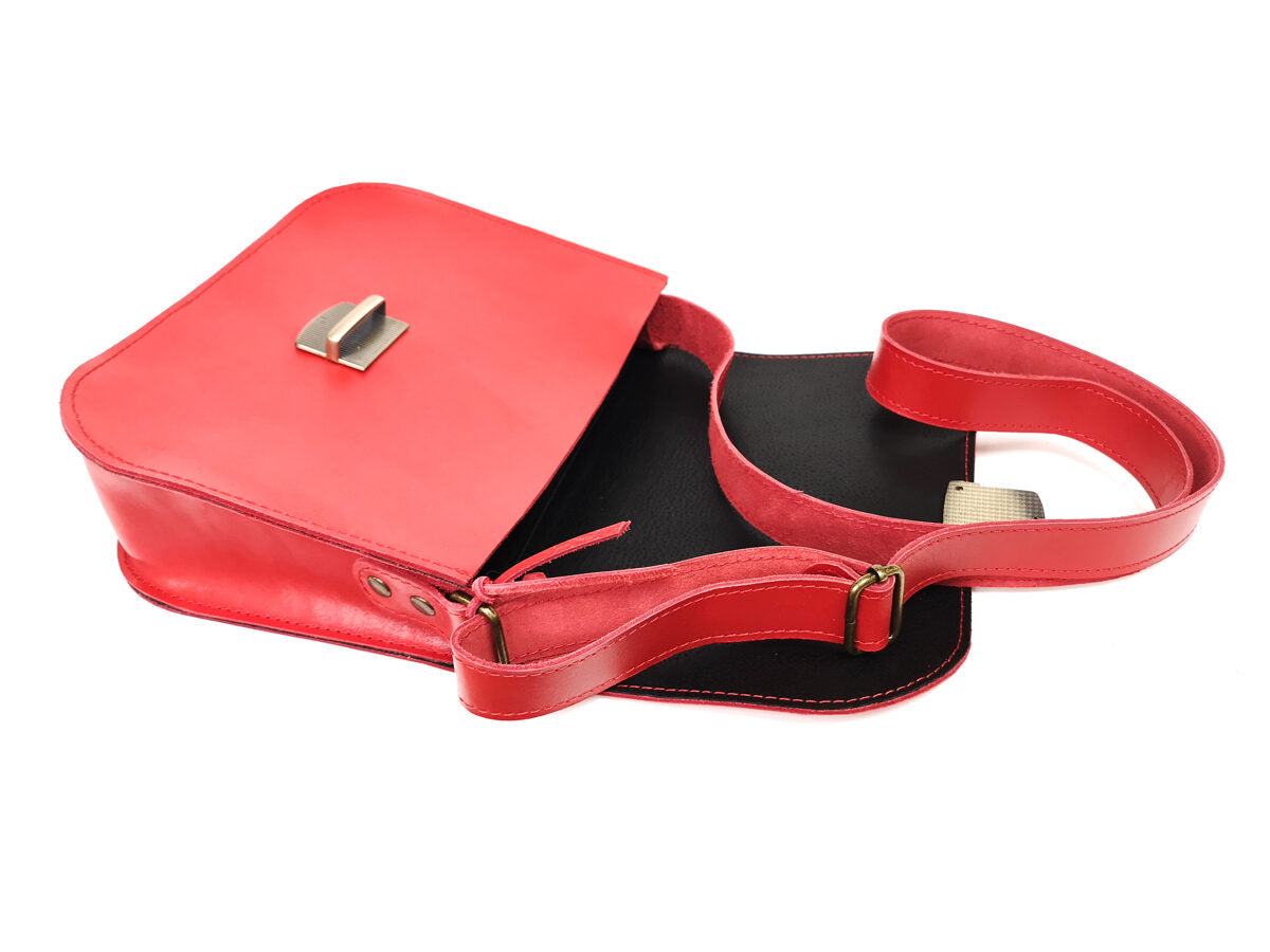 Natural Leather Saddle Bag Large – Red - ROODS PROJECT