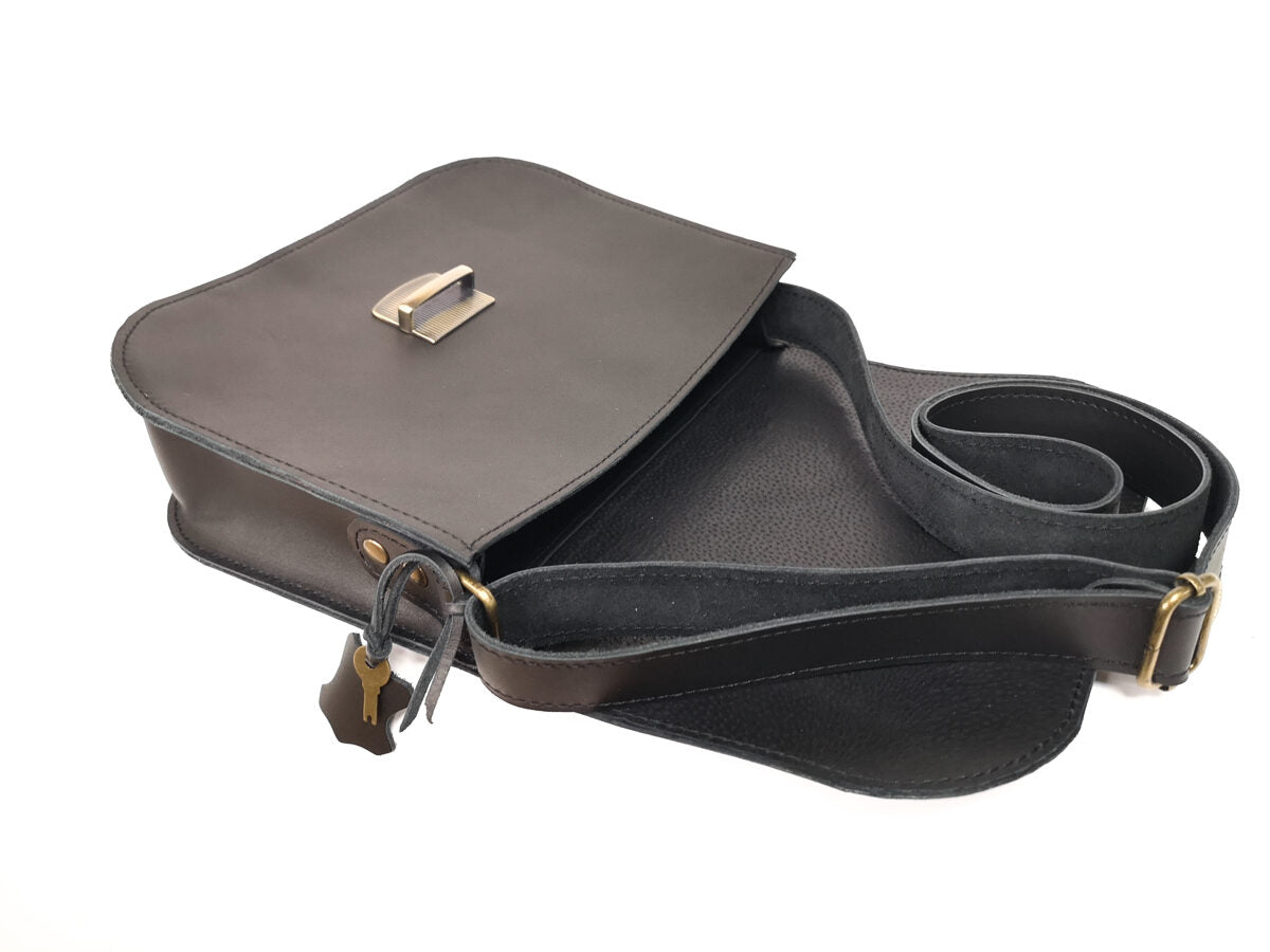 Natural Leather Saddle Bag Large – Black - ROODS PROJECT