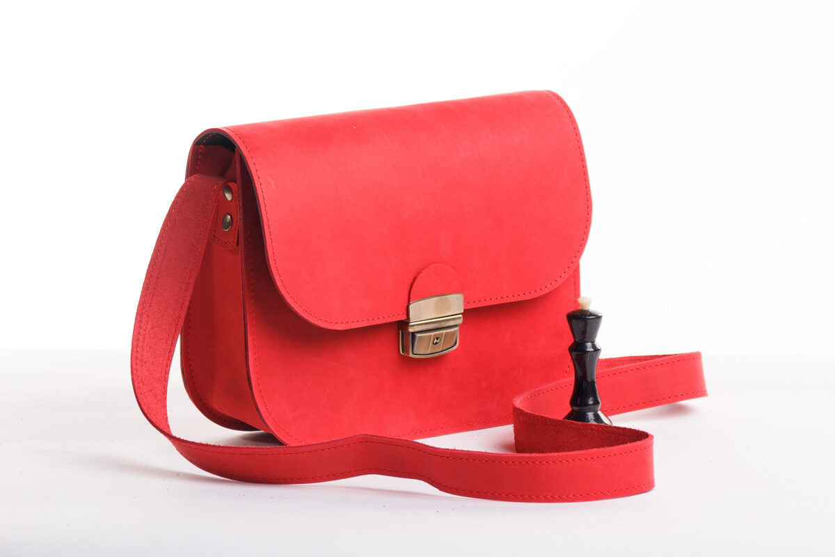 Natural Leather Saddle Bag Large – Red - ROODS PROJECT