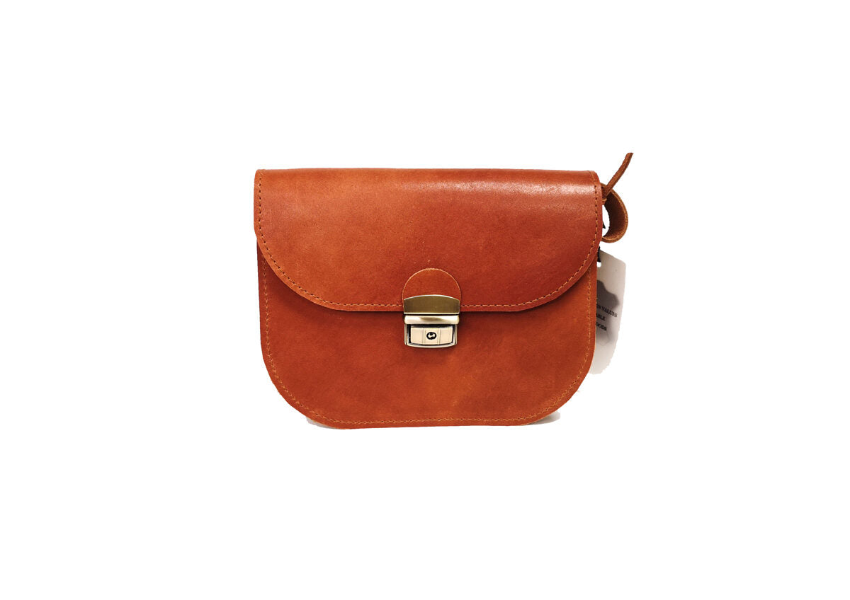 Natural Leather Saddle Bag Medium – Light Brown - ROODS PROJECT