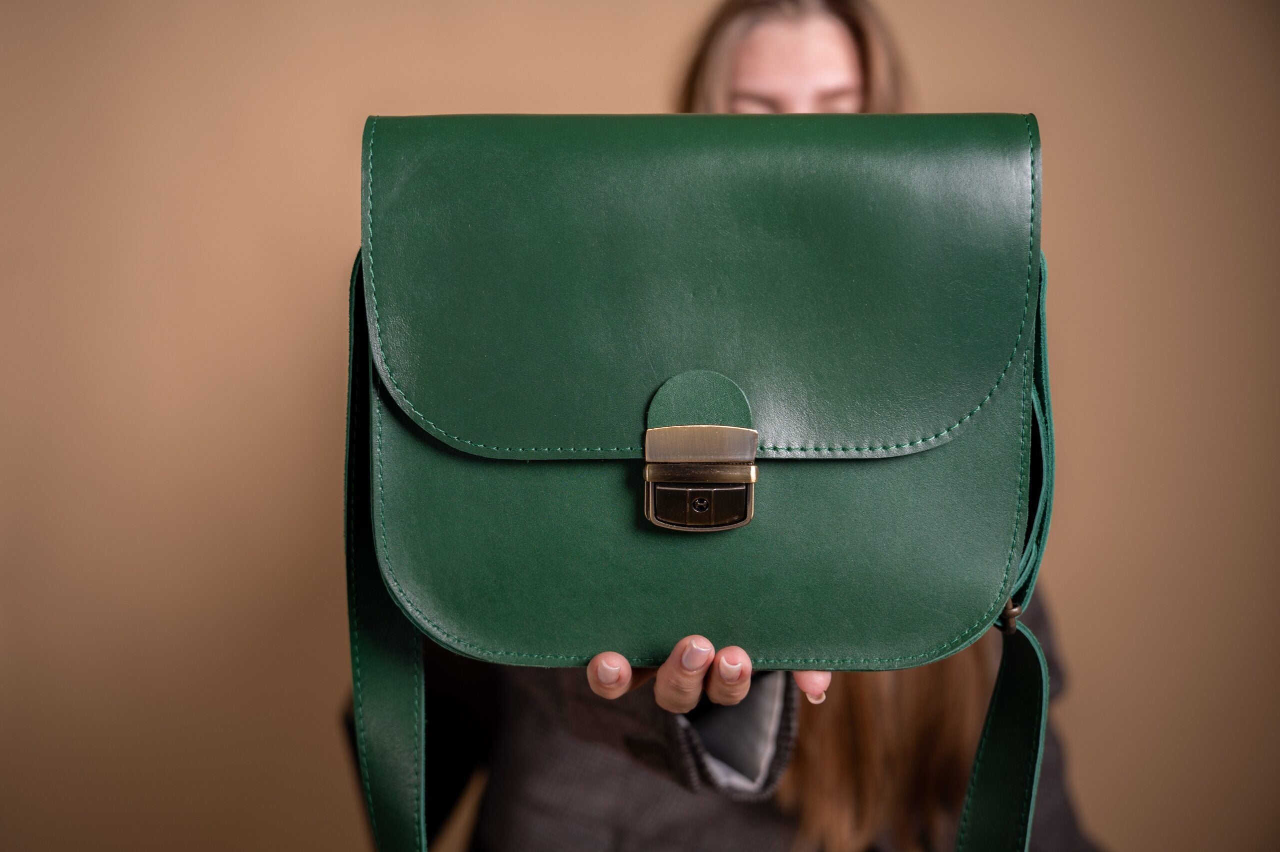 Natural Leather Saddle Bag Large – Green - ROODS PROJECT