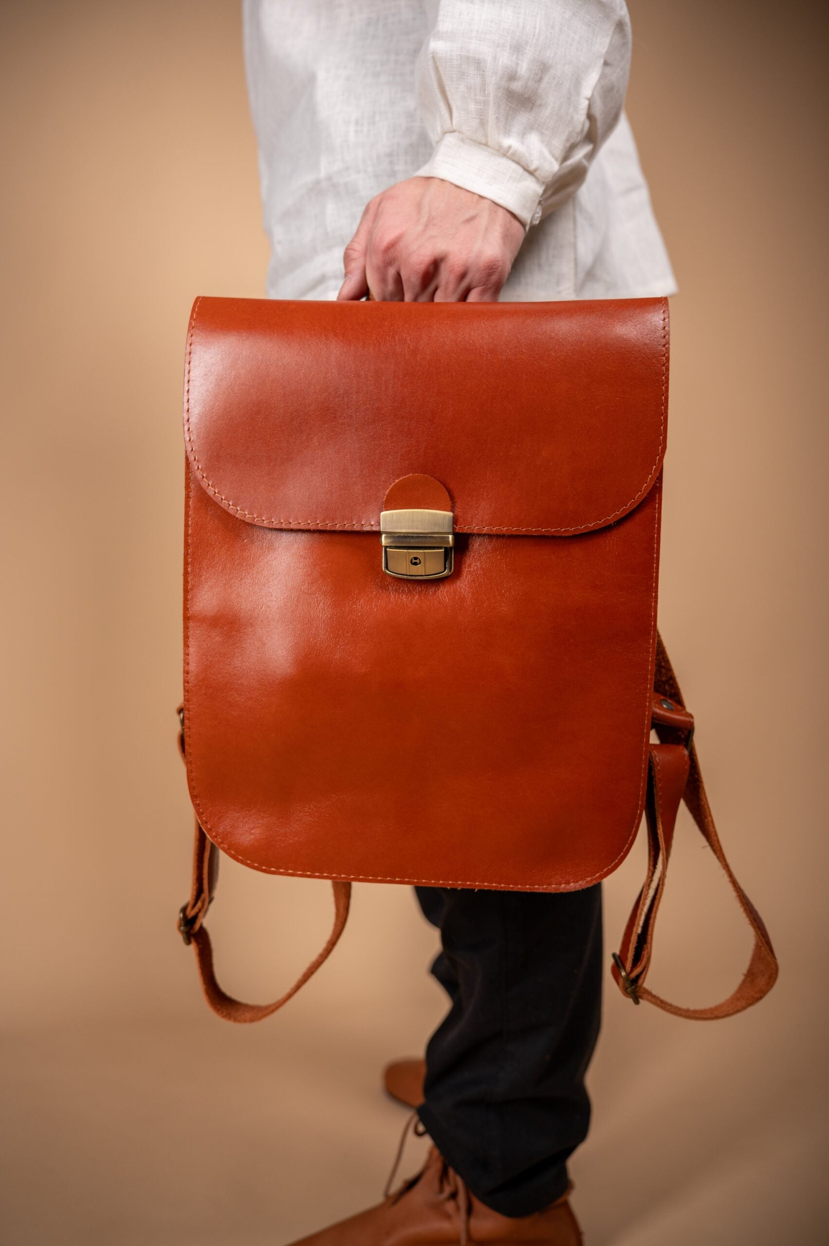 Natural Leather Saddle Backpack - Light Brown - ROODS PROJECT