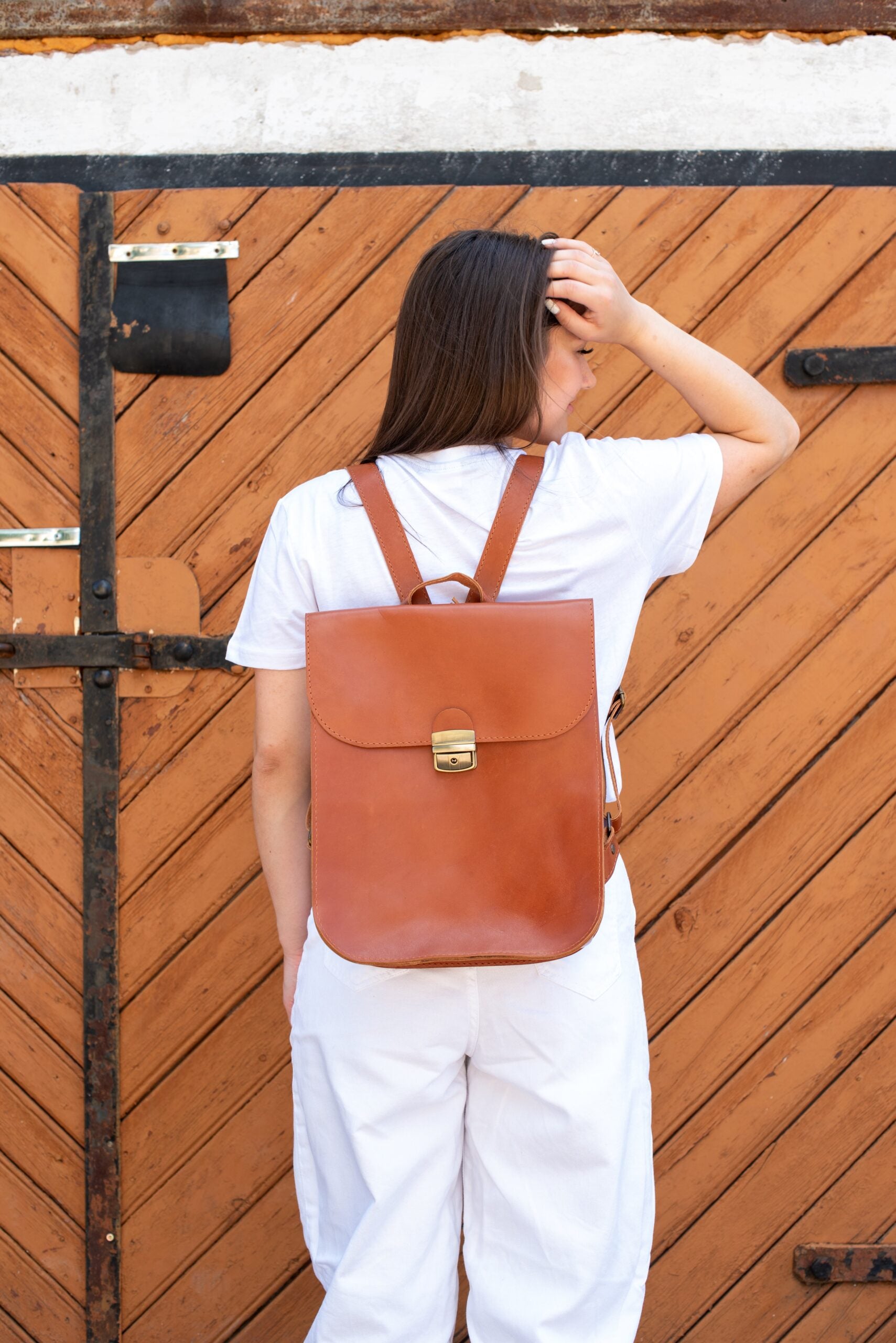 Natural Leather Saddle Backpack - Light Brown - ROODS PROJECT