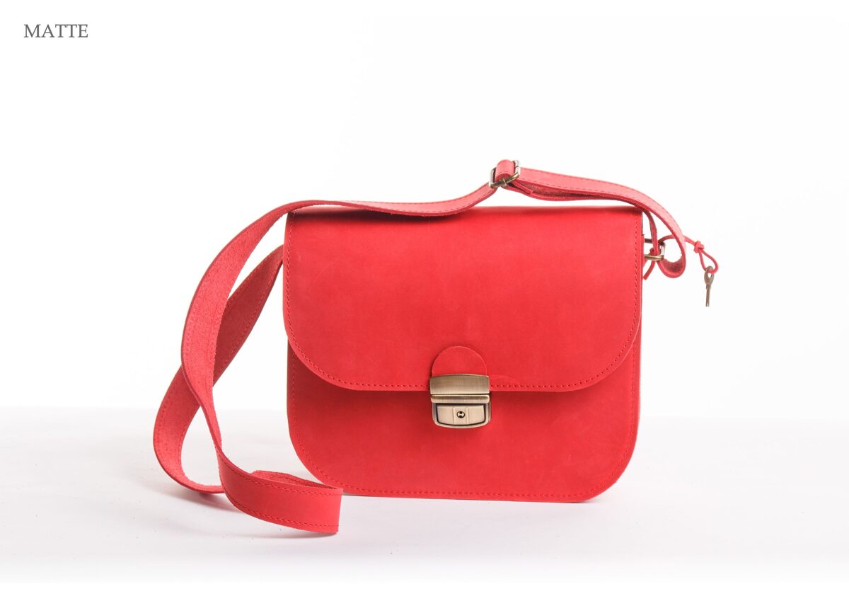 Natural Leather Saddle Bag Large – Red - ROODS PROJECT