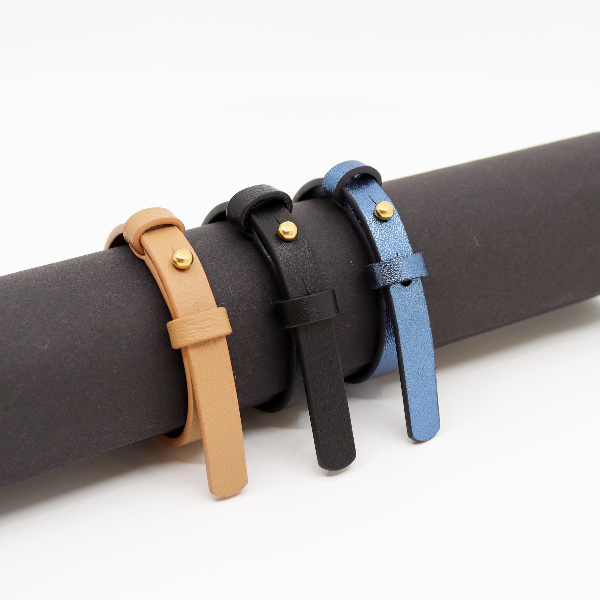 Leather Bracelet With a Brass Fastener in Black