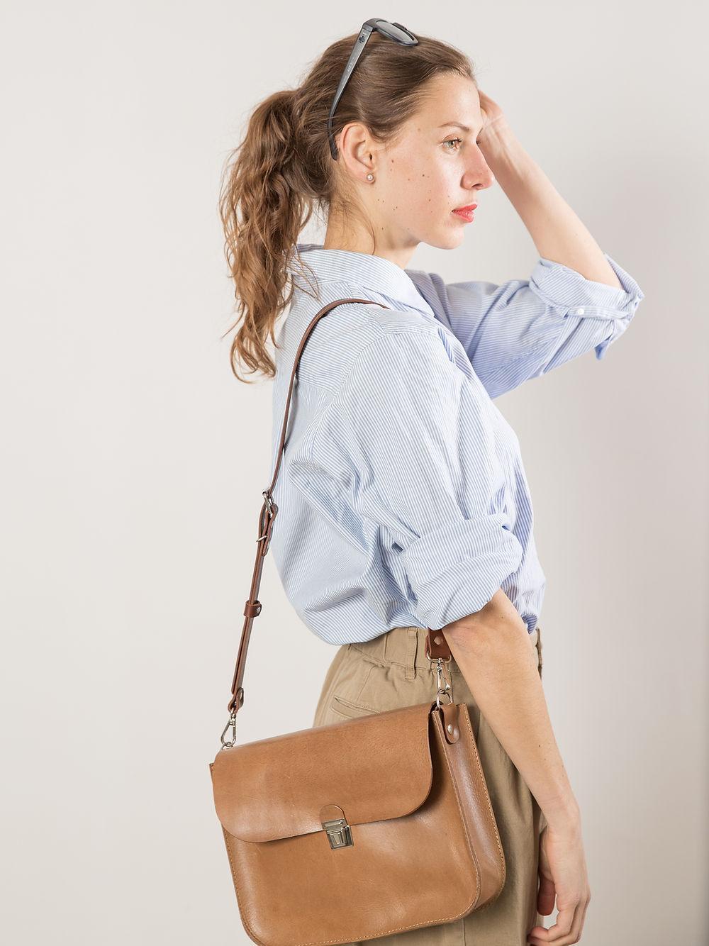 ASTORIA Handbag - Camel Brown - ROODS PROJECT