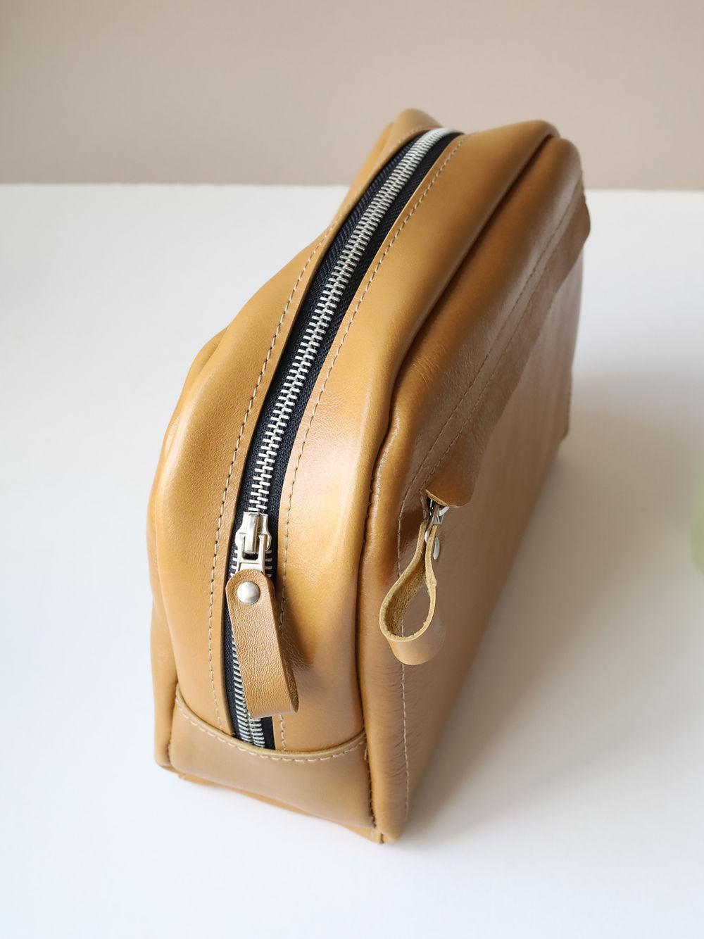 DOUGLAS Toiletry Bag - Mustard - ROODS PROJECT