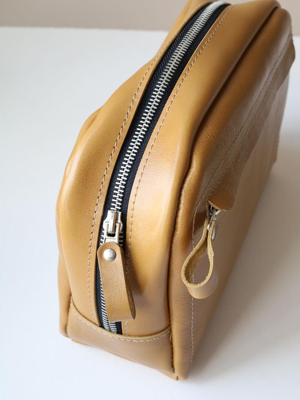 DOUGLAS Toiletry Bag - Mustard - ROODS PROJECT