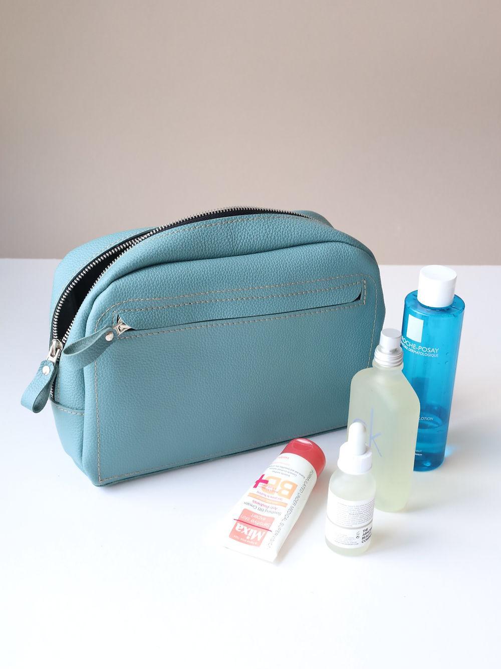 DOUGLAS Toiletry Bag - Turquoise - ROODS PROJECT