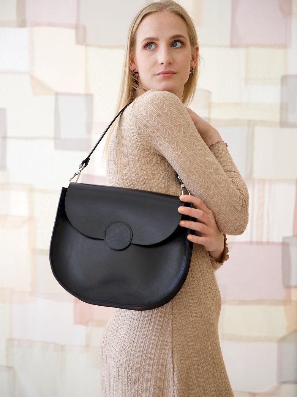 FIONA Handbag - Black - ROODS PROJECT