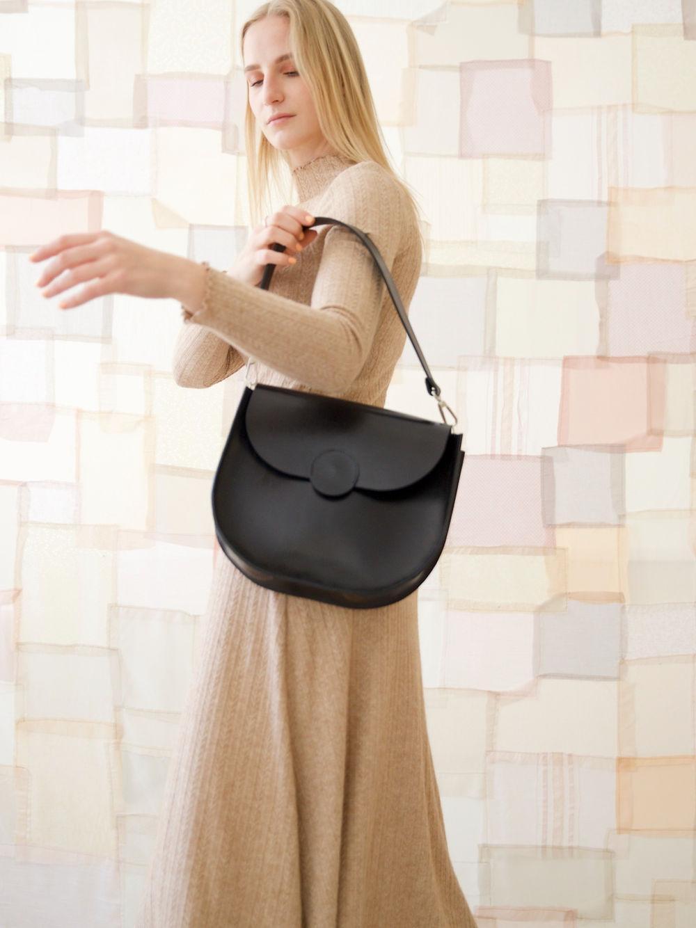 FIONA Handbag - Black - ROODS PROJECT