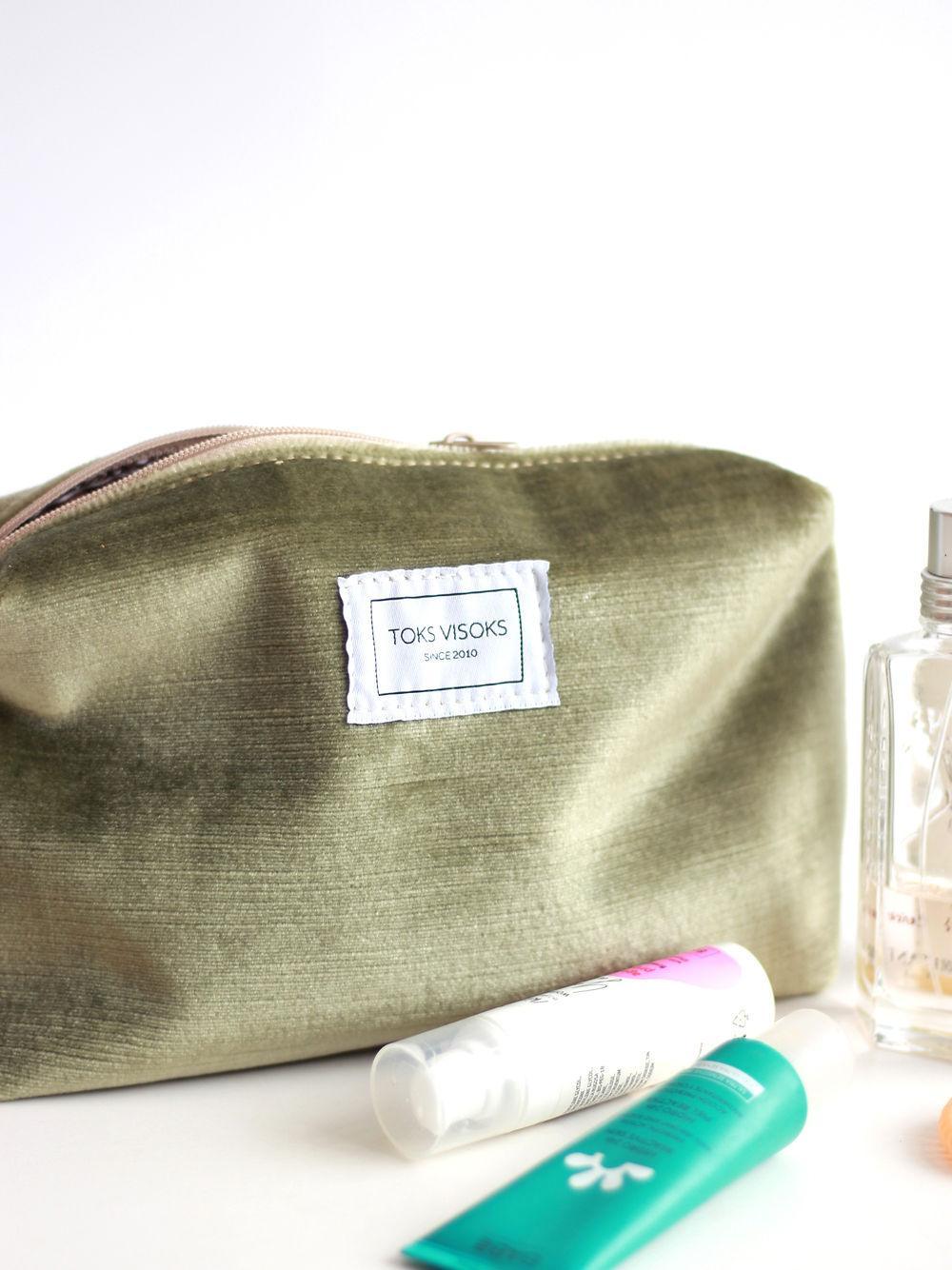 LORNA Makeup Bag - Olive Velvet - ROODS PROJECT